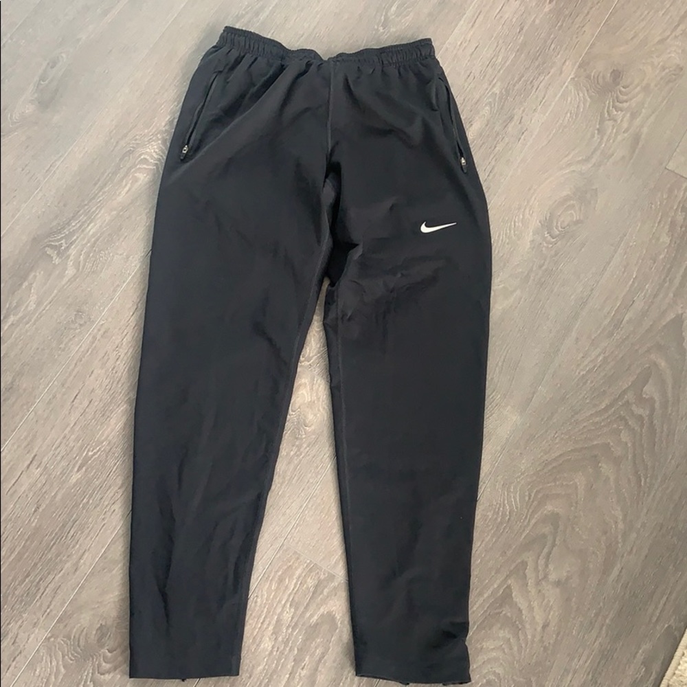 Nike dri-fit sweatpants/joggers. Size medium.